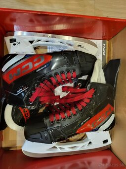 Predám korčule CCM Jetspeed FT670 INT - 2