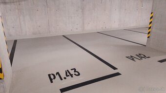 Zwirn - 2x vnútorné garážové státie - Páričkova ul. - 2