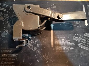 Plnička nábojových pásov pre UK59 - 2