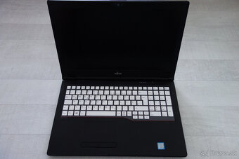 FUJITSU Lifebook E559 - 2