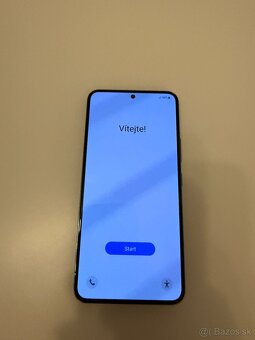 Samsung Galaxy S22 - 2