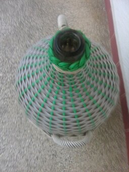 Predám 25 litrový demižon. - 2