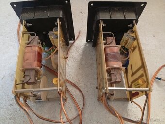 Trojpásmové výhybky s vaničkami - 2