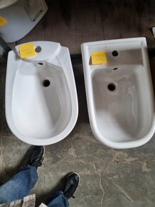 Bidet ,wc misy - 2