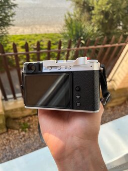 Fujifilm xe4 - 2