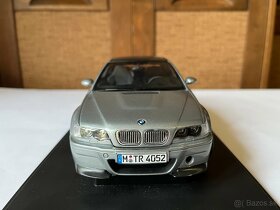 1:18 autoart BMW M3 CSL e46 - 2