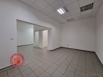 45 m2 OBCHODNÝ PRIESTOR V SENCI, pešia zóna - 2