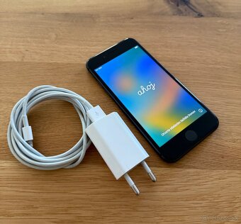 Apple iPhone 8 64Gb - 2