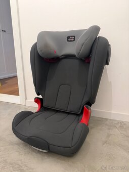 Autosedacka brutal romer - 2