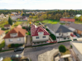 Priestranný 4-izbový rodinný dom s pekným pozemkom, g… - 2