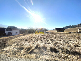 Stavebné pozemky v obci Ižipovce na predaj - 2