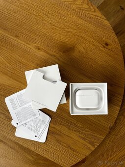 Predám AirPods pro 3generacie - 2