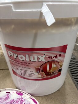 Predam farbu biela - 2