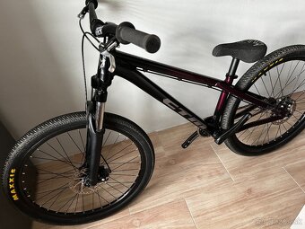 Dirťák CTM Dirtkong - 2