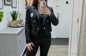 čierne elegantné sako s výšivkou - 2