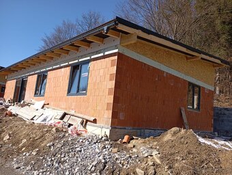 Predaj rodinného domu v obci Nesluša - 2