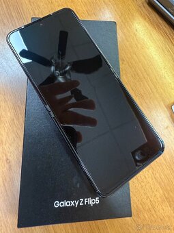 Samsung Z Flip5. 8GB/256GB - 2