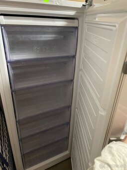 Beko Mraznička šuflíkova 215L - 2