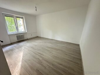 Na predaj zrekonštruovaný 2 izb. byt v centre mesta na 1.p - 2