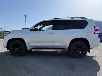 Toyota Land Cruiser 150 - 2
