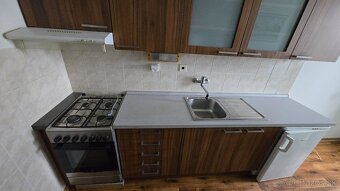 Predám použitú kuchynskú linku – veľmi zachovalá - 2