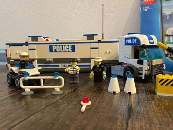 LEGO City 7743 – Police Command Center - 2