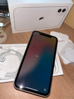 Predám Iphone 11 (Apple) 64GB - 2