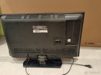 Televizor s uhloprieckou 82cm - 2