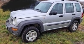 Rozpredám Jeep Cherokee KJ - 2