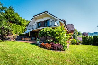 CHARIZMATICKÝ DOMOV vo výbornej lokalite - 2