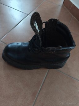 Predám kožené topánky č 46 - 2