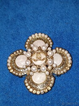 Stará brošňa Chanel - 2