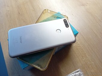 MT Honor 7A-na súčiastky - 2