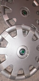 Puklice R15 Škoda Octavia 1 - 2