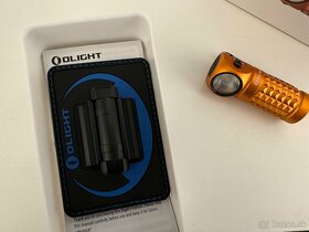 svetlo (celovka) olight perun mini orange - 2