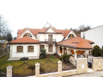 KRÁĽOVSKÉ  BÝVANIE PRE NÁROČNÝCH - 2