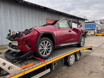 Toyota Rav4 2.5 Hybrid 2024, 15 000 km, Benzín + HEV, 131 Kw - 2