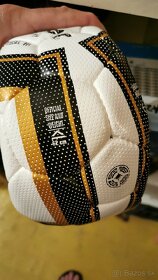 Predám futsalove lopty - 2