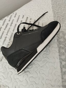 Predám botasky Tommy Hilfiger - 2