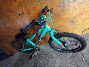 Bicykel Cube na 18’ a Montana Bolt na 14’ + pomocné kolieska - 2