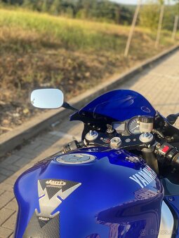 Yamaha yzf-r1 - 2