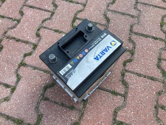 Autobaterie VARTA Black Dynamic 45Ah - 2