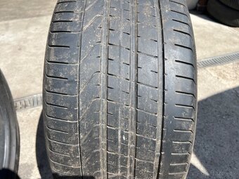 2kusy letneho pneu pirelli 315/35 ZR 21 C111Y super stav - 2