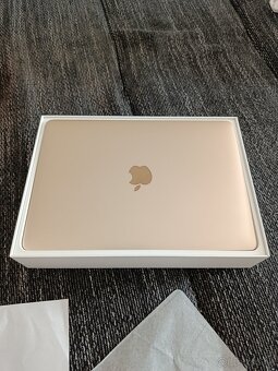 Apple MacBook - 2