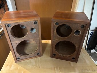 Predam reproduktorove bedne TVM a zosilnovac Dynavox - 2