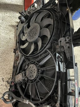 Audi a6 chladicova stena - 2