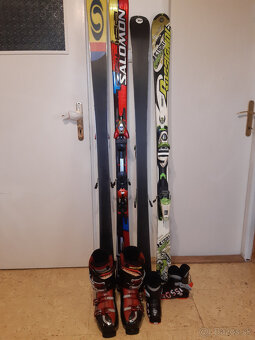 lyže, lyžiarky - 2