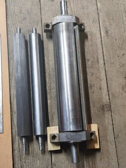 Hoblovací valec 410mm - 2