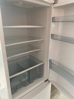 chladnicka s mraznickou - 2