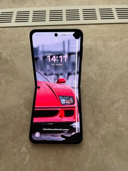 Samsung Galaxy Z Flip 3 - 2